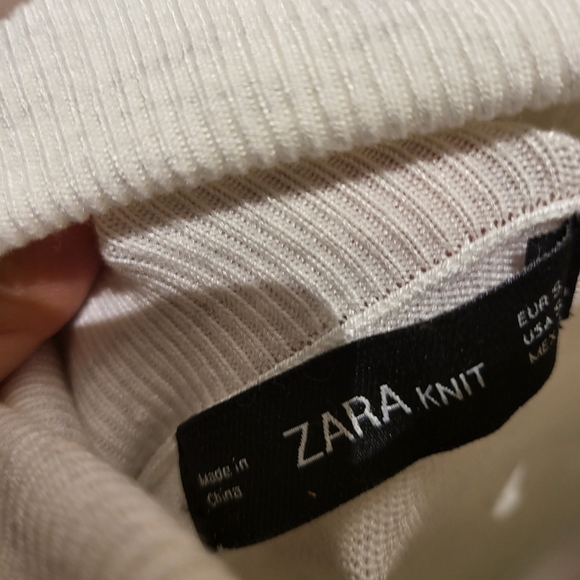 Zara Turtleneck - Picture 3 of 4